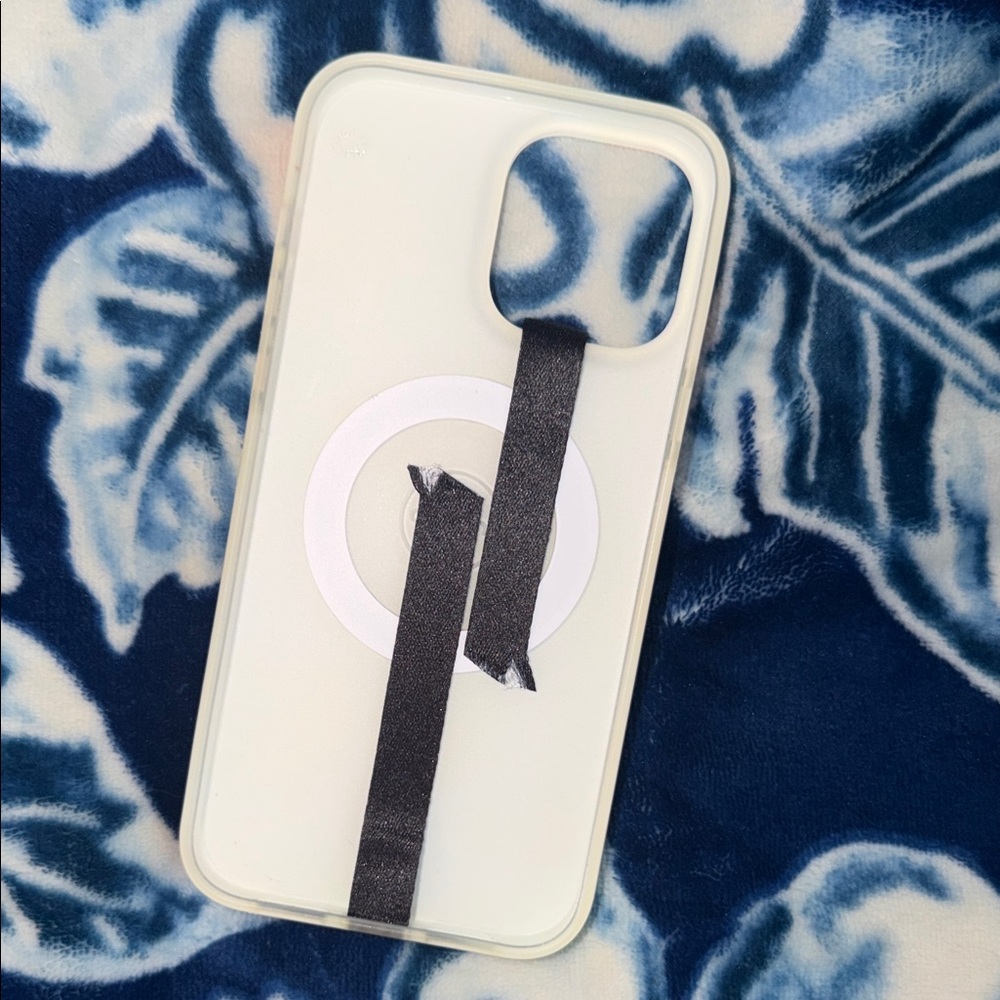 Casely Classic iPhone 13 Pro Max Case - Picture 4 of 7